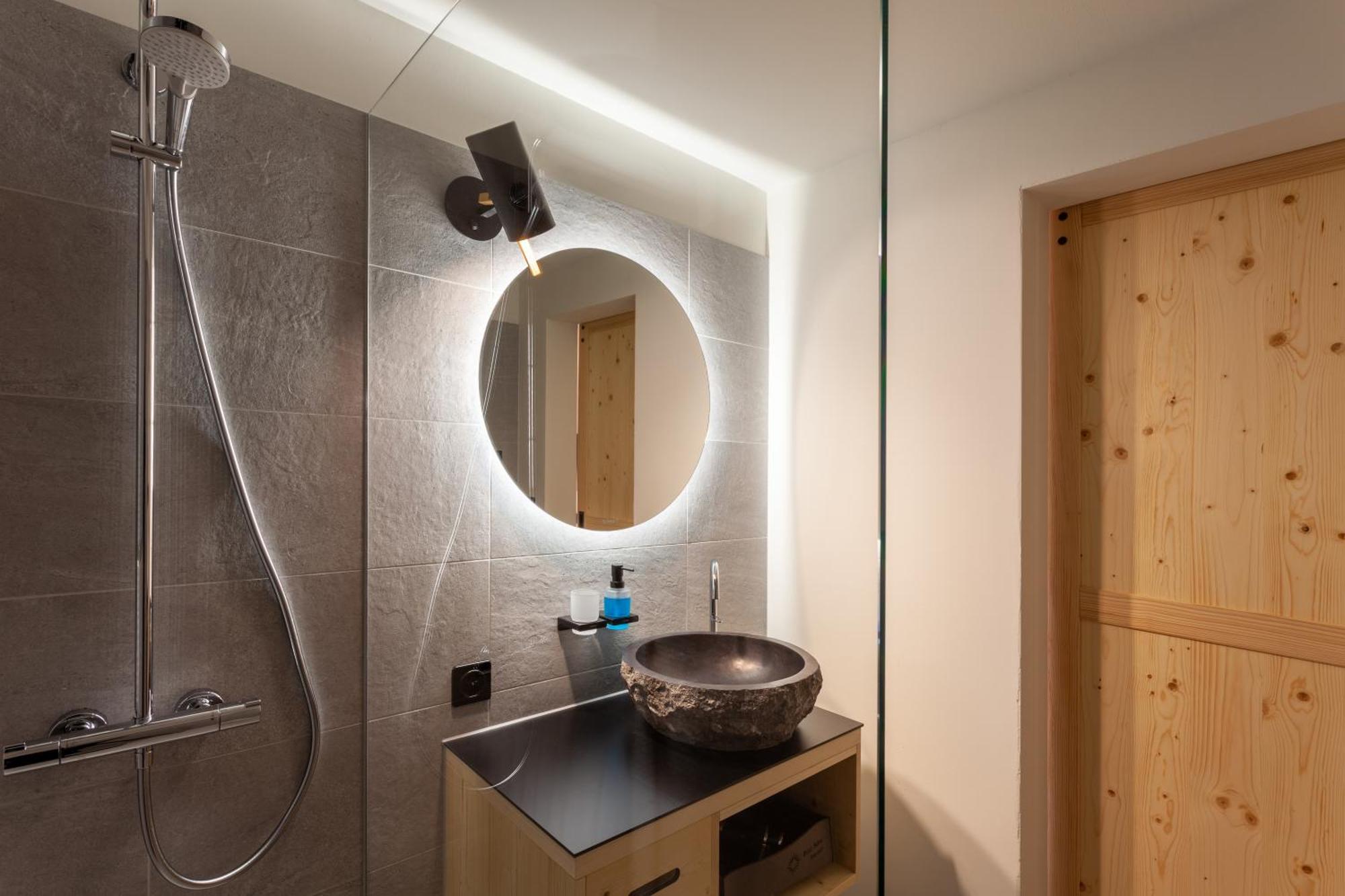 Sonne Andermatt Swiss Quality Hotel Rum bild